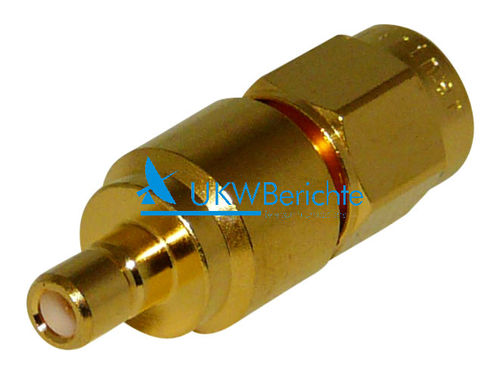 SMA plug to SMB plug adaptor, gold